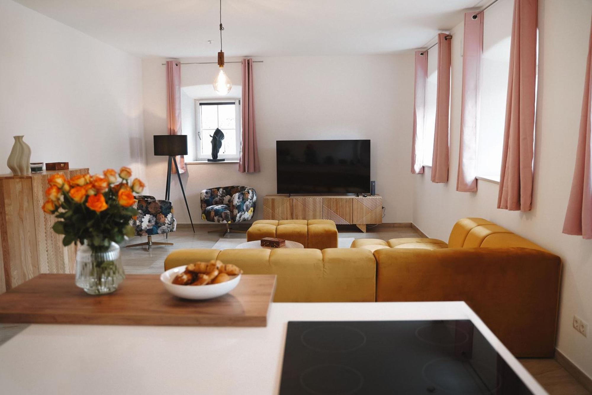 Black Horse Family Apartment - Barrierearm - Pfotenglueck - Familienzeit By Loewenherz Homes Stephanskirchen Esterno foto