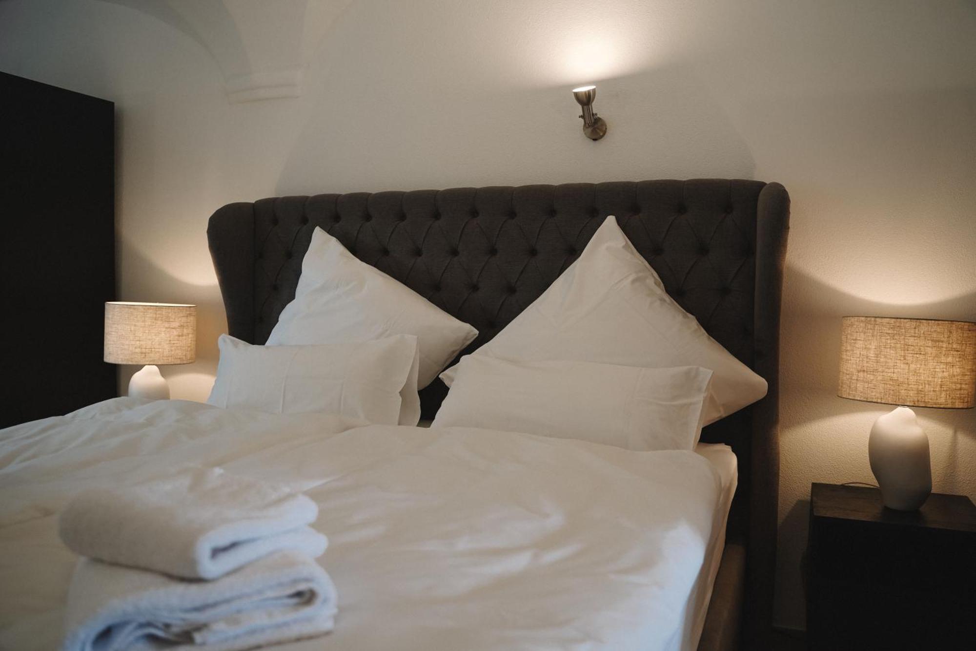 Black Horse Family Apartment - Barrierearm - Pfotenglueck - Familienzeit By Loewenherz Homes Stephanskirchen Esterno foto