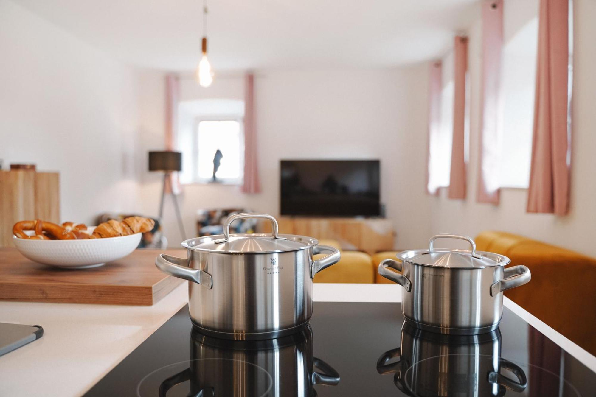 Black Horse Family Apartment - Barrierearm - Pfotenglueck - Familienzeit By Loewenherz Homes Stephanskirchen Esterno foto